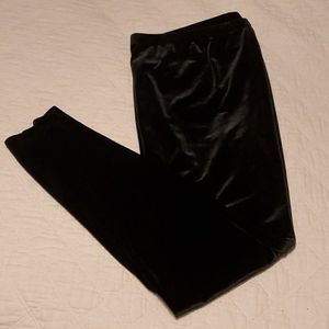 Plus size black velvet leggings